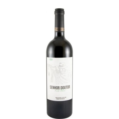 Garrafa de vinho tinto Senhor Doutor com rótulo branco e texto visível
