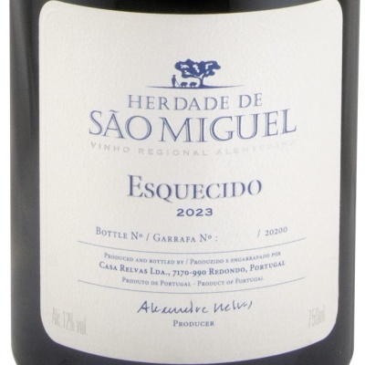 Rótulo de vinho tinto Herdade de São Miguel Esquecido 2023 com detalhes do produtor