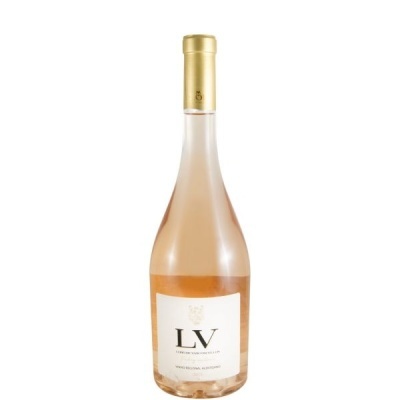 Garrafa de vinho rosé com rótulo branco e tampa dourada.