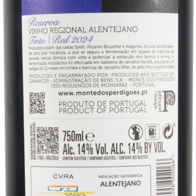 Rótulo de vinho tinto Reserva Poliphonia Alentejano com informações de produção em várias cores.