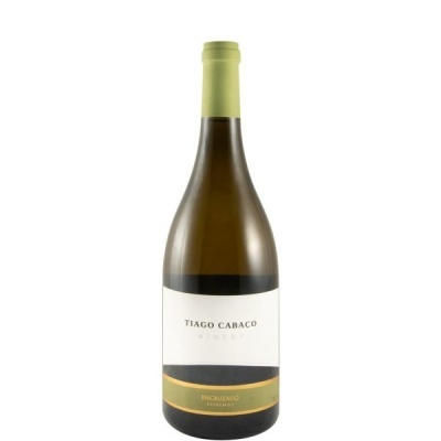 Garrafa de vinho branco Tiago Cabaco com etiqueta branca e faixa verde