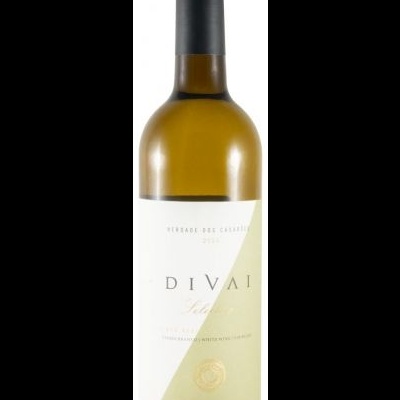 Garrafa de vinho branco DIVAÏ com rótulo branco e verde claro