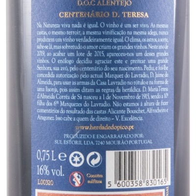 Etiqueta traseira de vinho Guadelim Grande Reserva 2015 Alentejo com texto e códigos