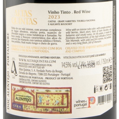 Etiqueta de vinho tinto Altas Quintas 2023 com texto descritivo e selo de Denominação de Origem Alentejo