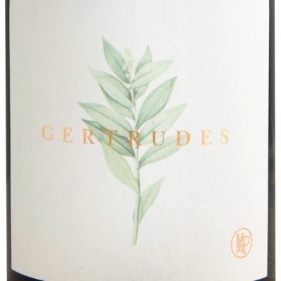 Rótulo branco com planta verde e texto GERTRUDES em dourado