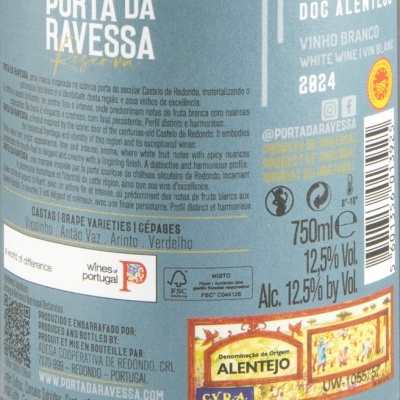 Rótulo de vinho branco Porta da Ravessa Reserva com informações detalhadas e selo de certificação.