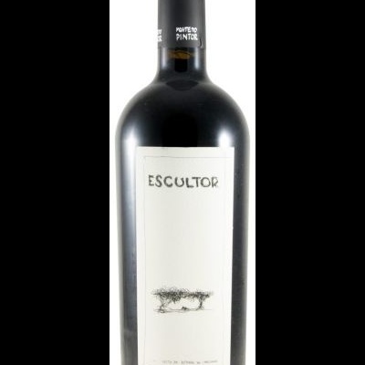 Garrafa de vinho tinto Escultor Monteiro Pinto de 2020