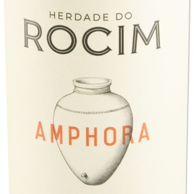 rótulo de vinho tinto com desenho de ânfora e textos informativos
