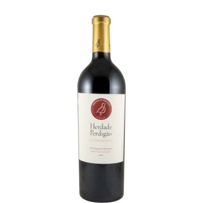 Garrafa de vinho tinto Herdade Perdigão com rótulo branco e cápsula dourada