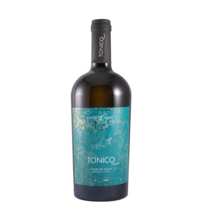 Garrafa de vinho branco com rótulo azul turquesa e texto branco e dourado