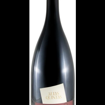Garrafa de vinho tinto ALTAS QUINTAS 2021 Portugal em fundo branco