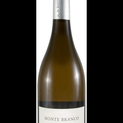 Garrafa de vinho branco Monte Branco com rótulo branco e cápsula prateada