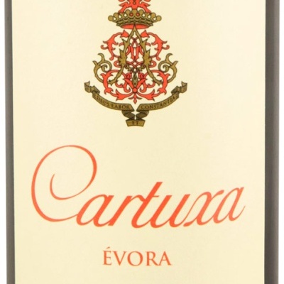 Rótulo vinho branco Cartuxa Évora com brasão vermelho e dourado