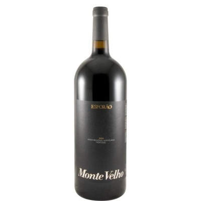 Garrafa de vinho tinto Esporão Monte Velho 2021 com rótulo preto