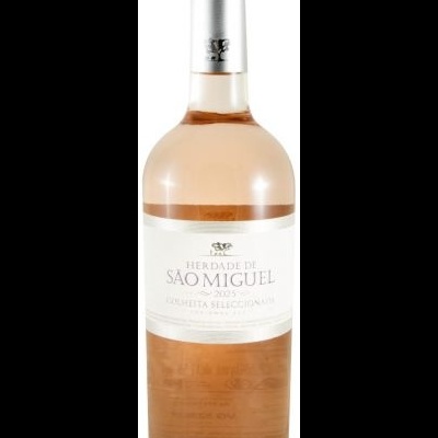 Garrafa de vinho rosé Herdade de São Miguel 2005 com rótulo branco e tampa prateada.