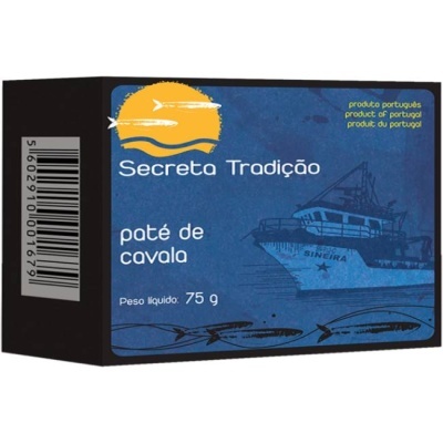 Embalagem de paté de cavala Secreta Tradição azul e preta com ilustração de barco e peixes