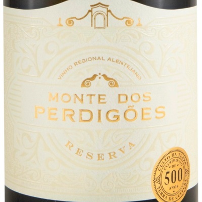 Etiqueta vinho Monte dos Perdigões Reserva com selo dourado