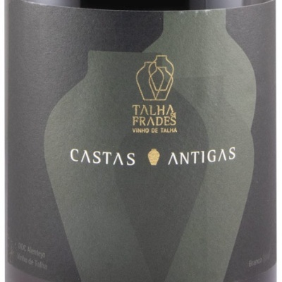 Etiqueta de vinho TALHA FRADES CASTAS ANTIGAS em fundo cinza escuro com talhas desenhadas