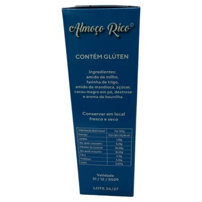 Embalagem azul do produto Almoço Rico com texto em branco e informações nutricionais