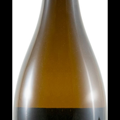 Garrafa de vinho branco Reserva Cem Reis com rótulo verde e creme