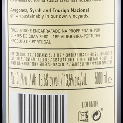 Rótulo vinho tinto Chaminé, Vinho Regional Alentejano 2018, com variedade de uvas e selo CVRA.