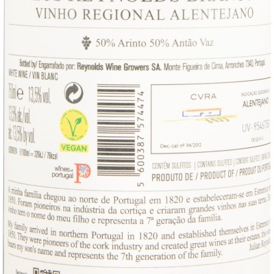 Etiqueta de vinho branco com texto Carlos Reynolds Branco 2024 e informações detalhadas.