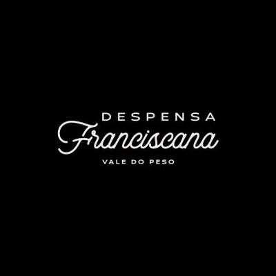 Logótipo branco com texto DESPENSA Franciscana VALE DO PESO sobre fundo preto