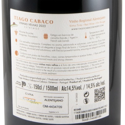 Etiqueta de vinho tinto Tiago Cabaço com informações de produção e consumo