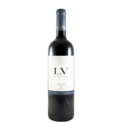 Garrafa de vinho tinto com rótulo branco e azul