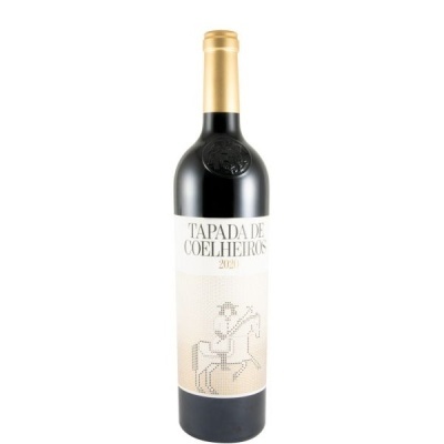 Garrafa de vinho tinto com rótulo branco e cápsula dourada