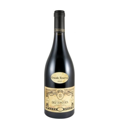 Garrafa de vinho tinto grande reserva 2022 com rótulo creme e preto