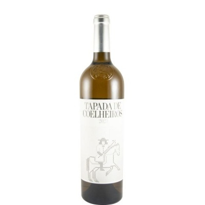 Garrafa de vinho TAPADA DE COELHEIROS 2012 com rótulo branco e cavaleiro pontilhado