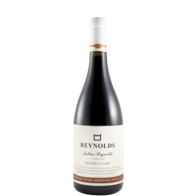 Garrafa de vinho tinto Reynolds Reserva 2020 com rótulo branco