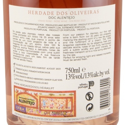 Rótulo de vinho rosé Herdade dos Oliveiras com informações de produção, volume e teor alcoólico.