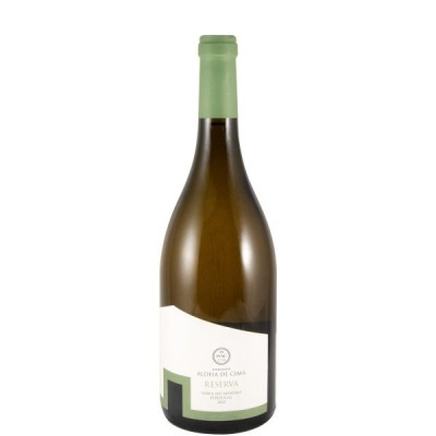 Garrafa de vinho branco com rótulo branco e verde