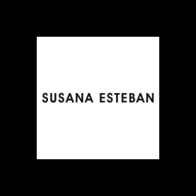 Logótipo SUSANA ESTEBAN em preto sobre fundo branco