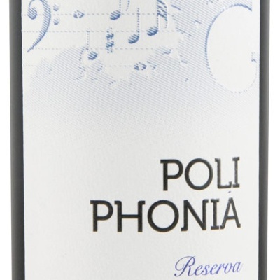 Rótulo branco de vinho tinto POLI PHONIA Reserva com elementos musicais e texto azul e preto