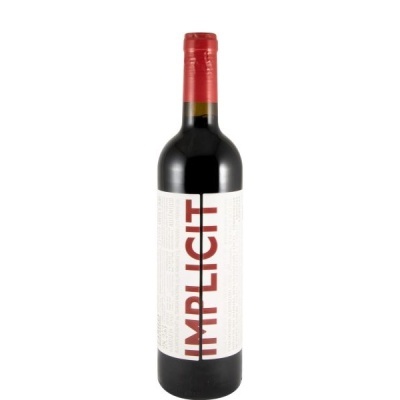 Garrafa de vinho tinto com rótulo branco e texto vermelho IMPLICIT