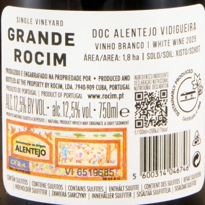 Etiqueta de vinho branco Grande Rocim DOC Alentejo Vidigueira com texto e códigos QR e barras.