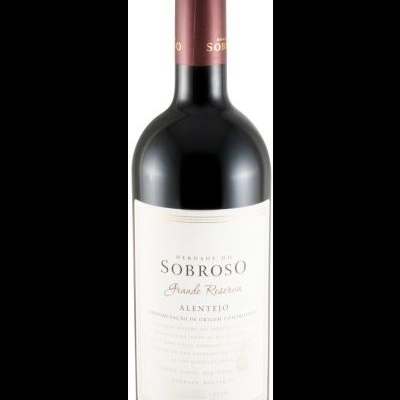 Garrafa de vinho tinto Sobroso Grande Reserva Alentejo com rótulo branco e cápsula bordeaux