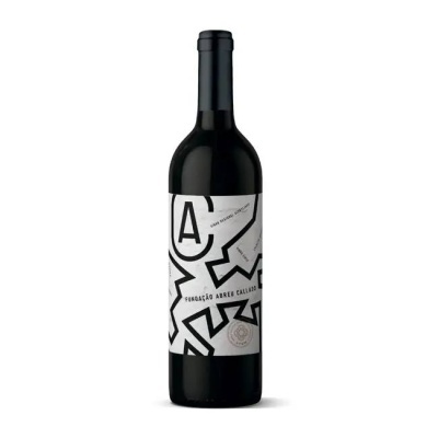 Garrafa de vinho com rótulo preto e branco com padrão geométrico