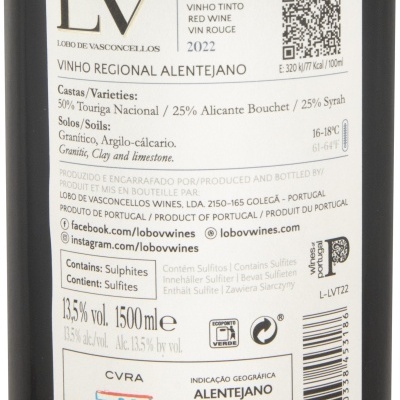 Etiqueta de vinho tinto LV Lobo de Vasconcellos, 2022, Vinho Regional Alentejano com informações de castas, solo, volume, álcool e QR code.