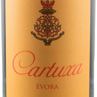 Etiqueta de vinho tinto Cartuxa Évora ano 2021 com brasão decorativo
