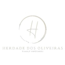 Logótipo Herdade dos Oliveiras com texto e símbolo circular
