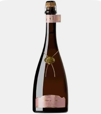 Garrafa de vidro castanha com rolha de cortiça e rótulo rosa