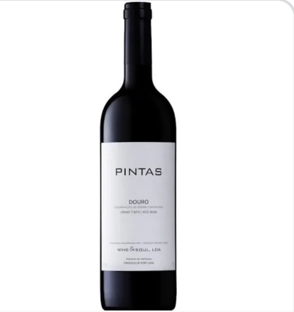 Garrafa de vinho tinto PINTAS com rótulo branco sobre fundo branco