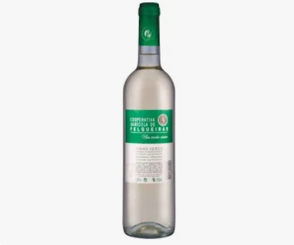 Garrafa de vinho verde com rótulo verde e branco e tampa verde.