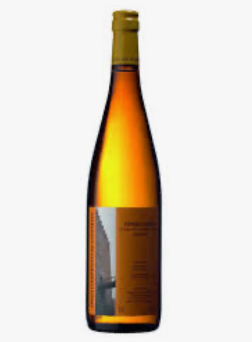 Garrafa de vinho branco com rótulo amarelo e cápsula dourada