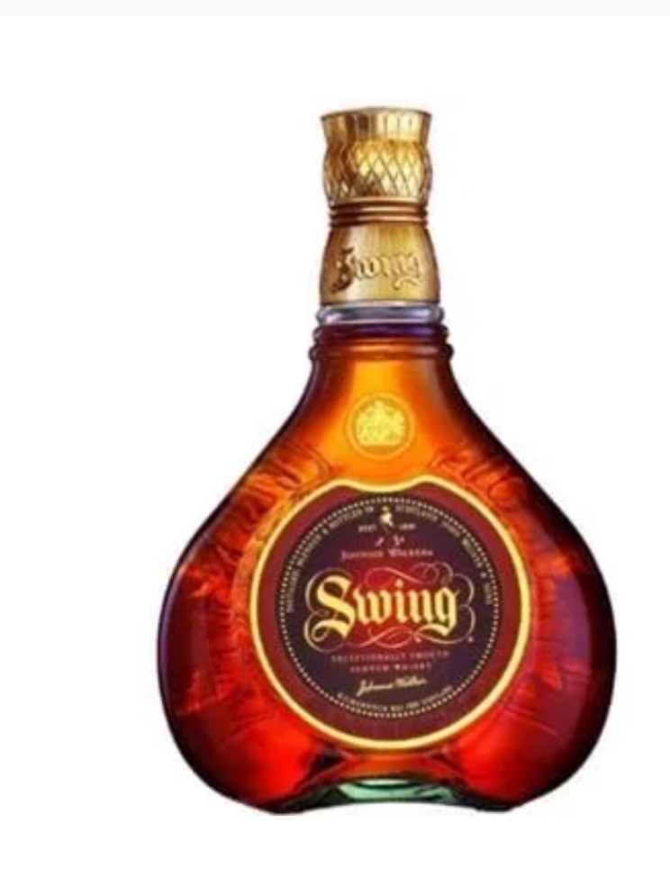 Garrafão de licor Swing em vidro âmbar com rótulo preto e dourado