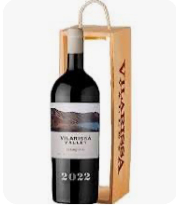 Garrafa de vinho tinto Vilariosa Valley 2022 em caixa de madeira